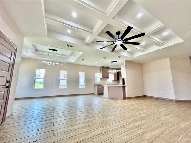 512 Tower Oak Drive, Alamo, TX 78516