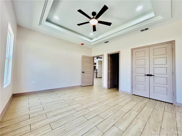 512 Tower Oak Drive, Alamo, TX 78516