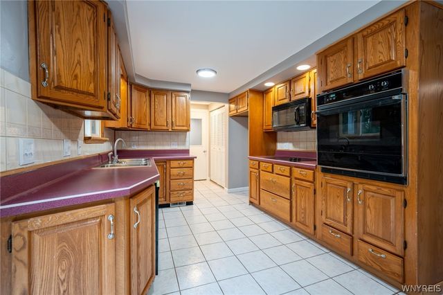 19 Schultz Road, Orchard Park, NY 14127
