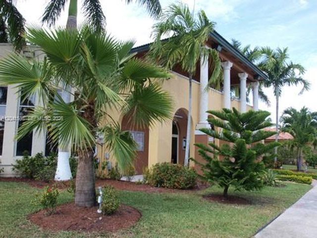 3690 SW 153rd Pl, Miami, FL 33185