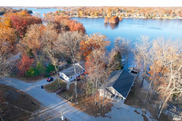 895 LAKESHORE Drive North, Goreville, IL 62939