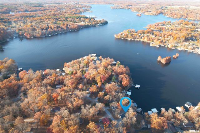 895 LAKESHORE Drive North, Goreville, IL 62939