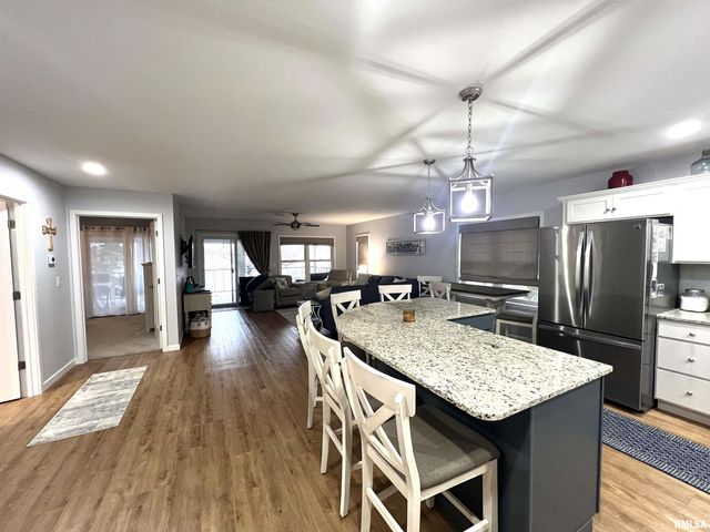 895 LAKESHORE Drive North, Goreville, IL 62939