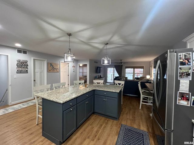 895 LAKESHORE Drive North, Goreville, IL 62939