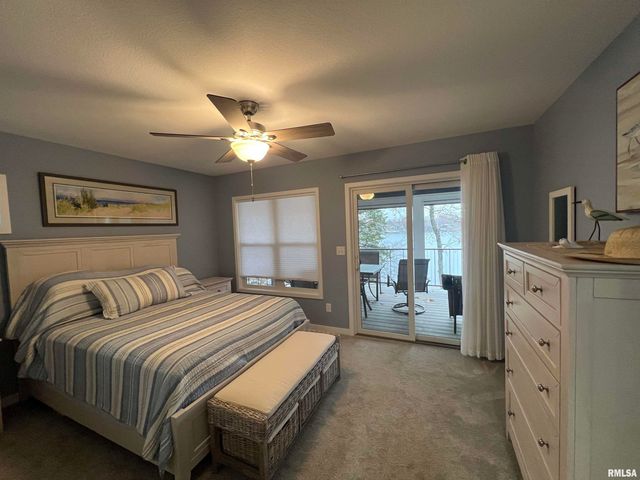 895 LAKESHORE Drive North, Goreville, IL 62939