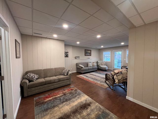 895 LAKESHORE Drive North, Goreville, IL 62939