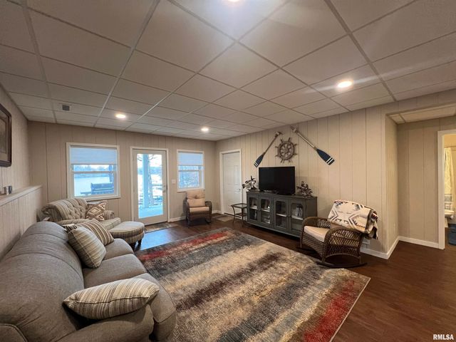 895 LAKESHORE Drive North, Goreville, IL 62939