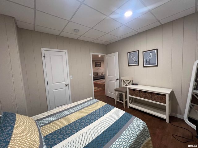 895 LAKESHORE Drive North, Goreville, IL 62939