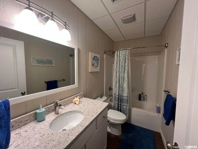 895 LAKESHORE Drive North, Goreville, IL 62939