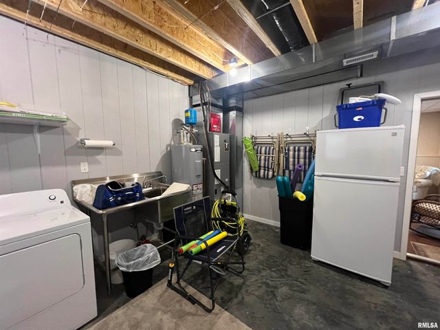 895 LAKESHORE Drive North, Goreville, IL 62939