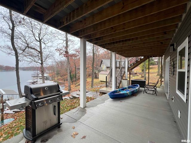 895 LAKESHORE Drive North, Goreville, IL 62939