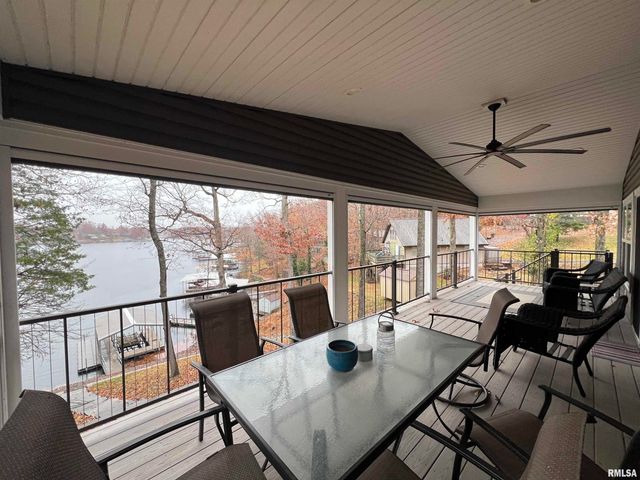 895 LAKESHORE Drive North, Goreville, IL 62939