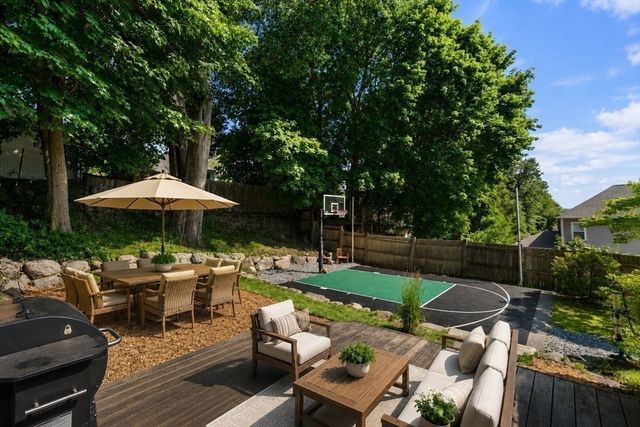 61 Wilmot St, Watertown, MA 02472