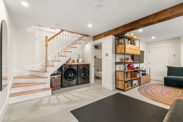 61 Wilmot St, Watertown, MA 02472