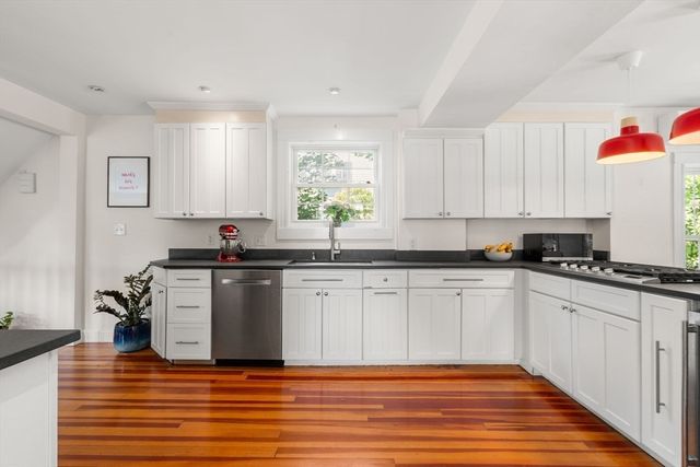61 Wilmot St, Watertown, MA 02472
