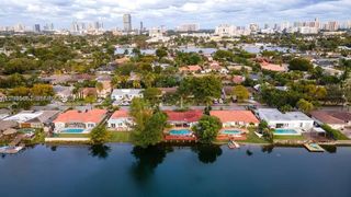 21250 NE 23rd Ave, Miami, FL 33180