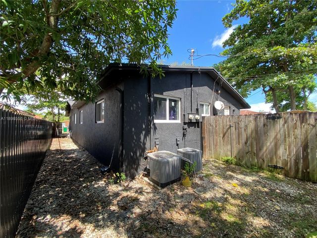 6132 SW 39th St Front, Miramar, FL 33023