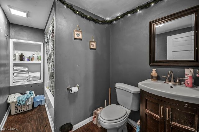 228 Gates, Elyria, OH 44035