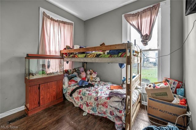 228 Gates, Elyria, OH 44035