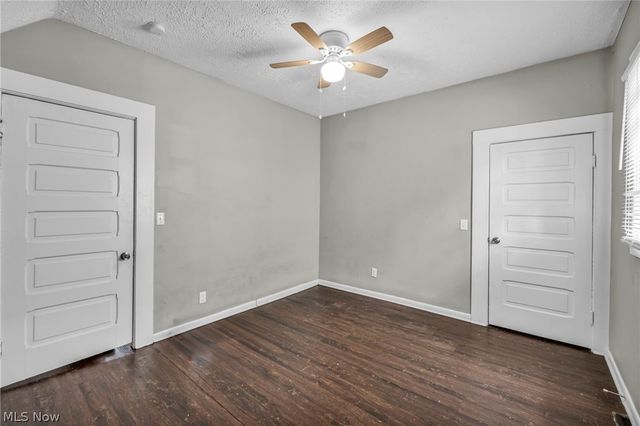 228 Gates, Elyria, OH 44035