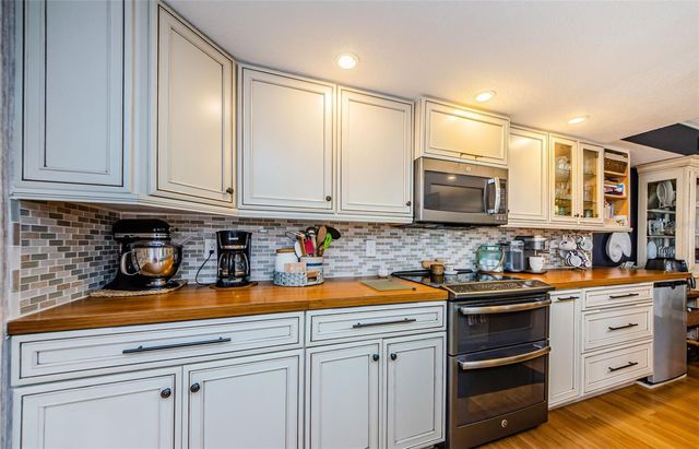 8210 AQUILA STREET 218, Port Richey, FL 34668