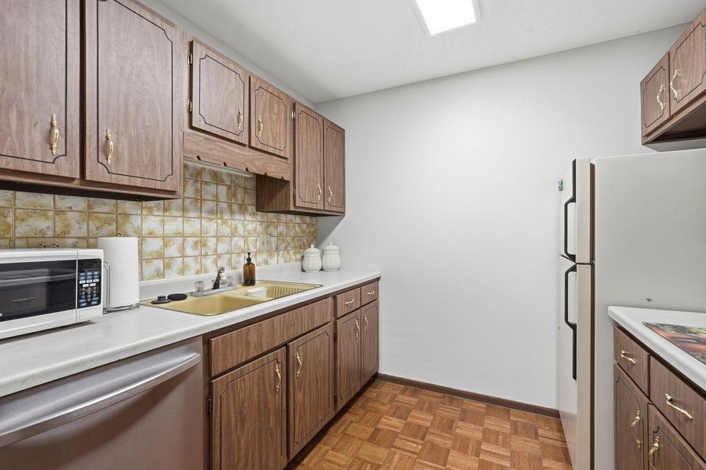 4045 Hodgson Road 201, Shoreview, MN 55126 — photo 5