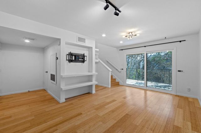 1135 Barton Hills DR 231, Austin, TX 78704