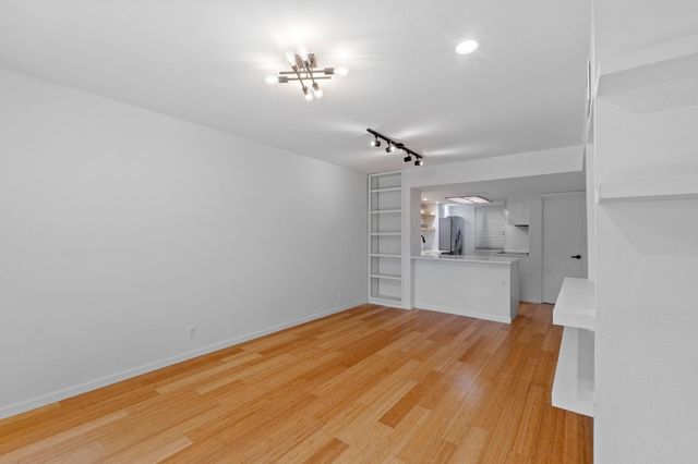 1135 Barton Hills DR 231, Austin, TX 78704