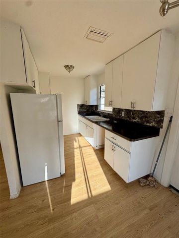 7700 VINE STREET, Land O Lakes, FL 34638