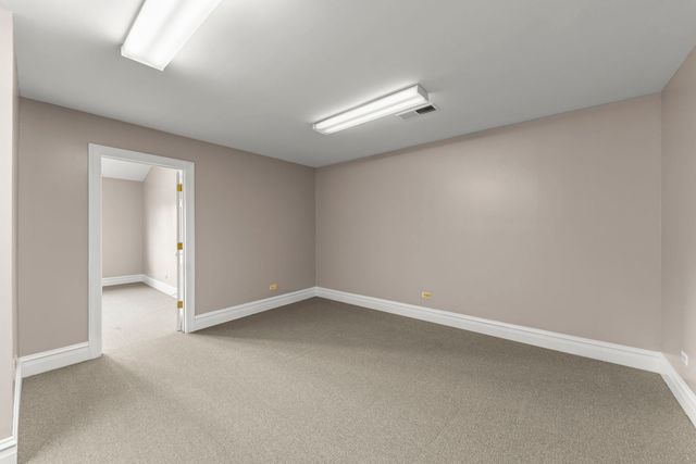 610 N Washington Street 2-2, Naperville, IL 60563
