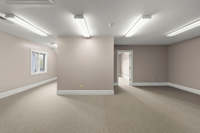 610 N Washington Street 2-2, Naperville, IL 60563