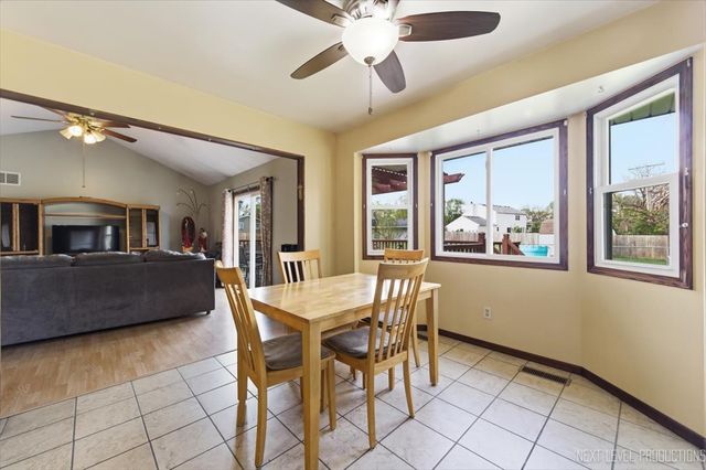 1721 W Galena Boulevard, Aurora, IL 60506
