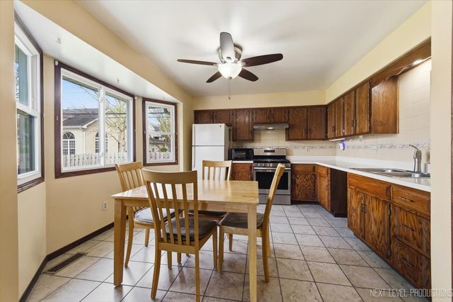 1721 W Galena Boulevard, Aurora, IL 60506