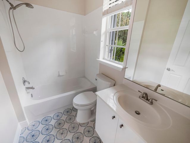 148 E Morning Dew Circle, Jupiter, FL 33458