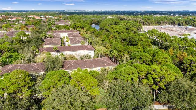 148 E Morning Dew Circle, Jupiter, FL 33458