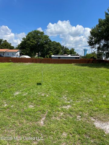 270 3rd Street, Biloxi, MS 39530