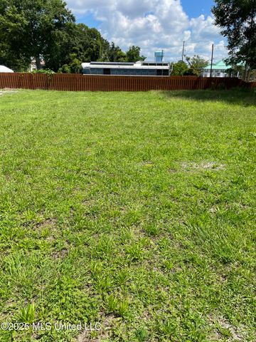 270 3rd Street, Biloxi, MS 39530