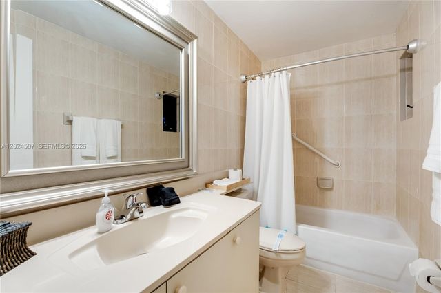 2225 NW 170th Terrace, Miami Gardens, FL 33056