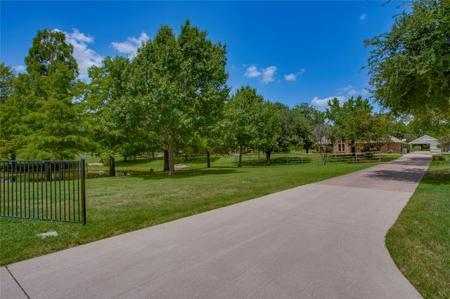 365 E Tripp Road, Sunnyvale, TX 75182