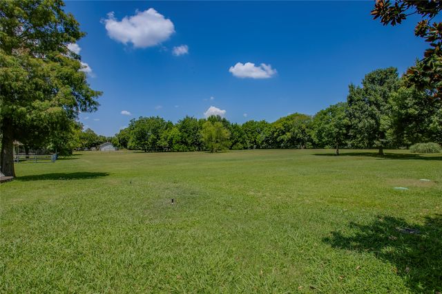 365 E Tripp Road, Sunnyvale, TX 75182