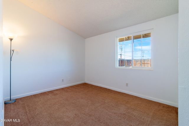 9007 Columbine Avenue, California City, CA 93505