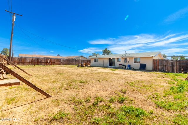 9007 Columbine Avenue, California City, CA 93505
