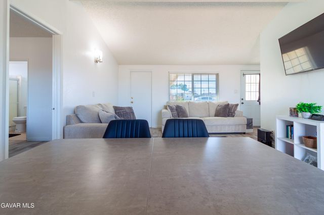 9007 Columbine Avenue, California City, CA 93505