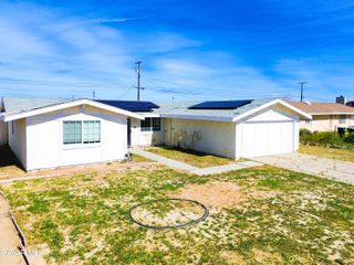 9007 Columbine Avenue, California City, CA 93505