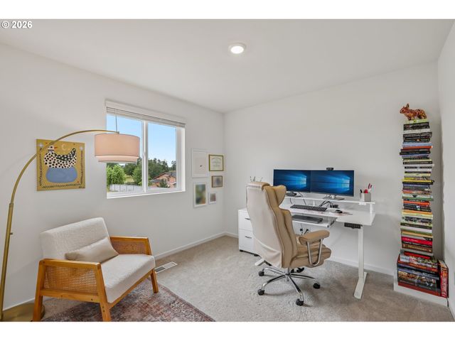 2027 HENDERSON Way, Longview, WA 98632