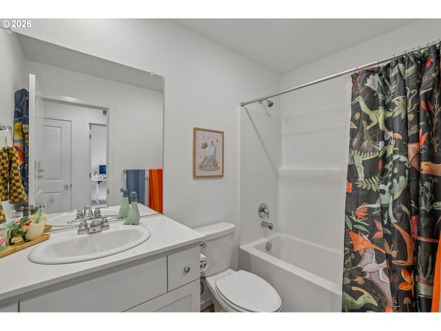 2027 HENDERSON Way, Longview, WA 98632
