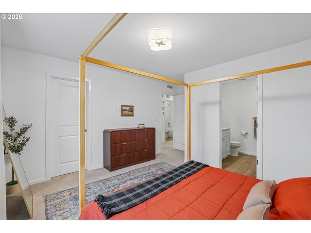 2027 HENDERSON Way, Longview, WA 98632