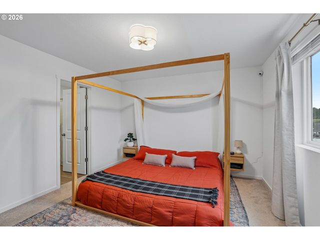 2027 HENDERSON Way, Longview, WA 98632
