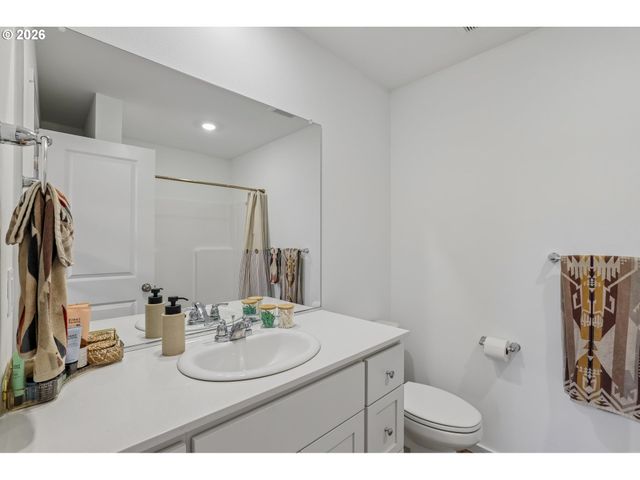 2027 HENDERSON Way, Longview, WA 98632