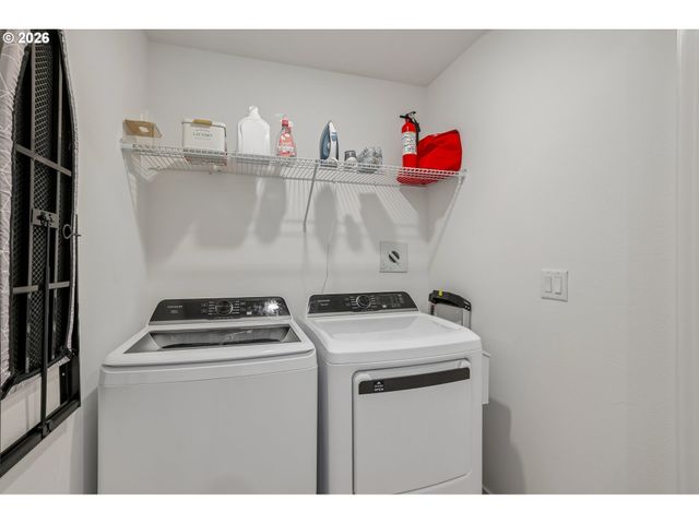 2027 HENDERSON Way, Longview, WA 98632